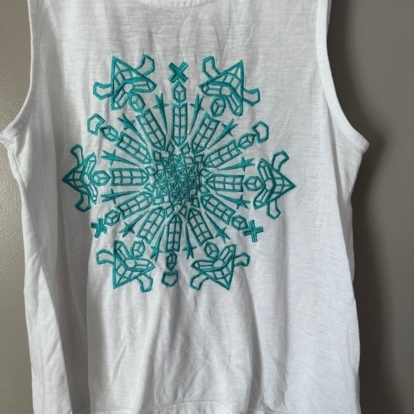 Dream out loud embroidered tank top - Picture 2 of 5